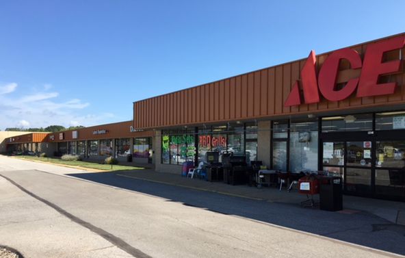 Plaza South Shopping Center: 13202-13250 Tesson Ferry Rd, Saint Louis, MO 63128